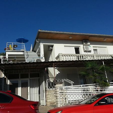 ツリクヴェニツァRivijeraアパートメント エクステリア 写真